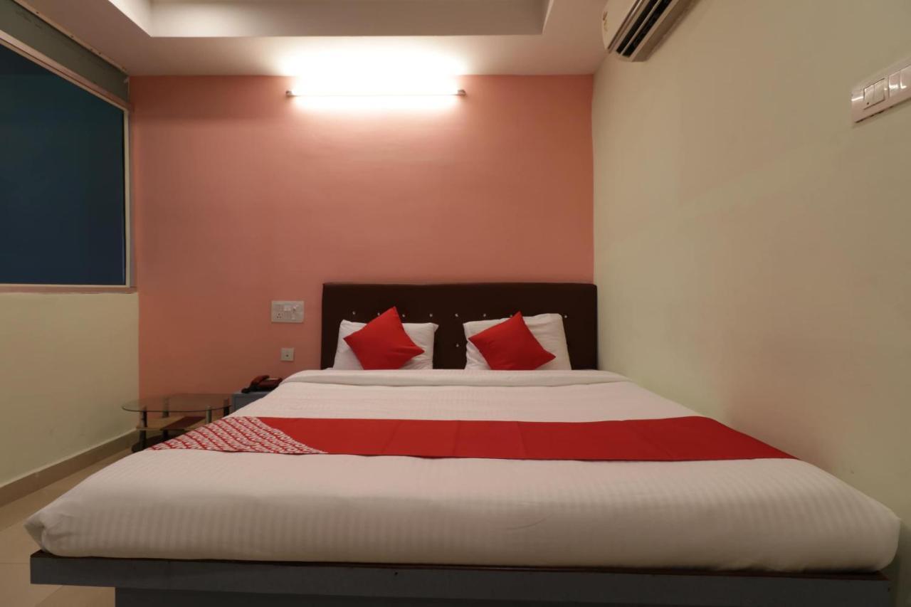 נלורה Oyo 29259 Hotel Rama Royal מראה חיצוני תמונה