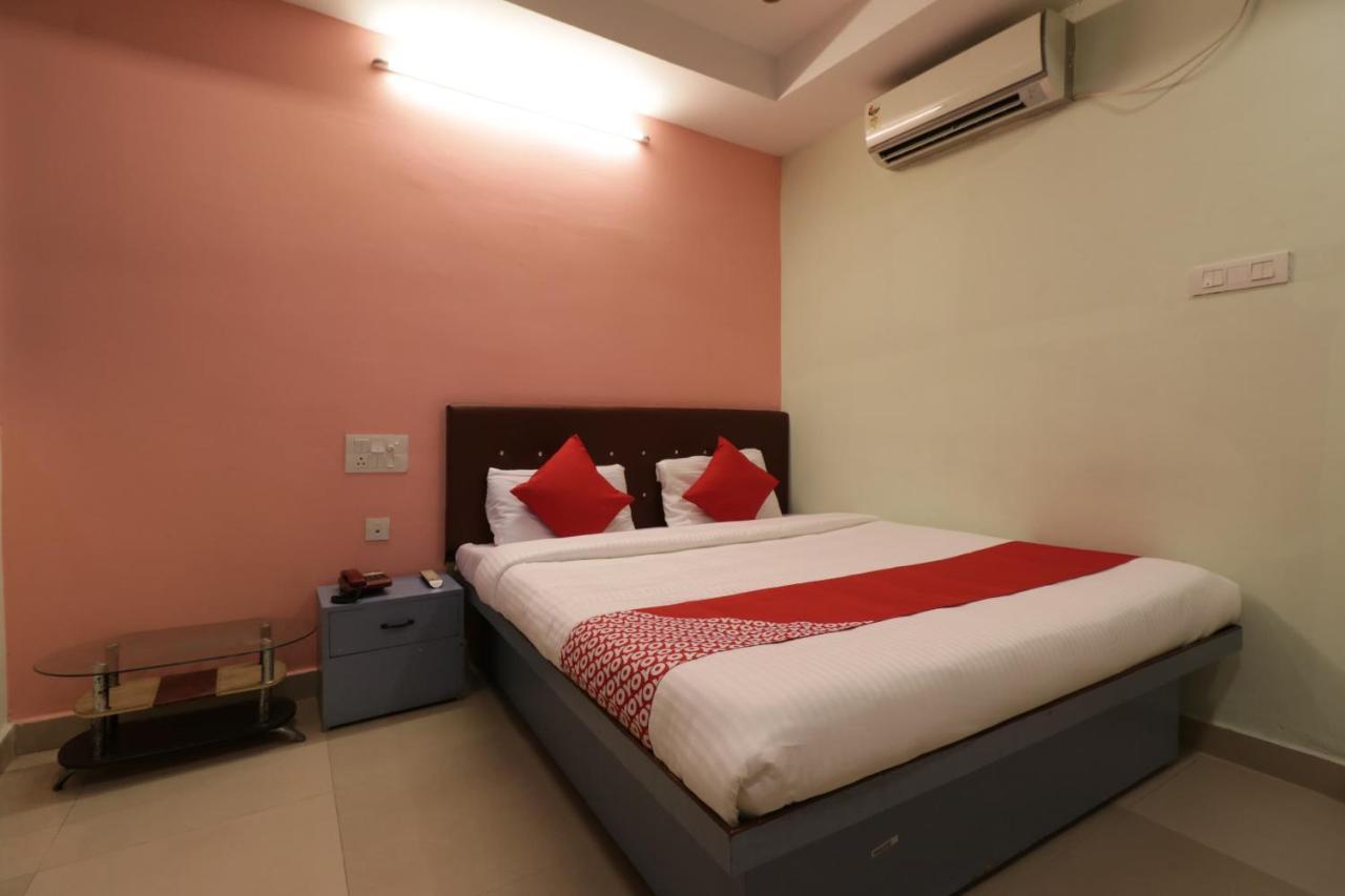 נלורה Oyo 29259 Hotel Rama Royal מראה חיצוני תמונה